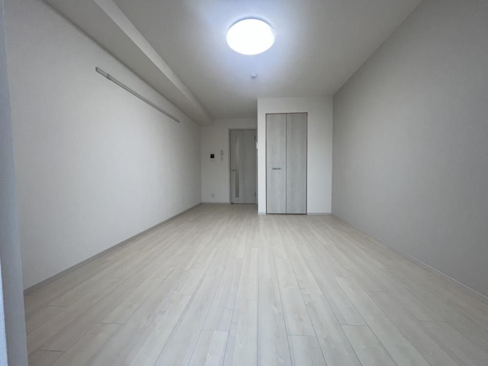 �y�����E���r���O�z�@