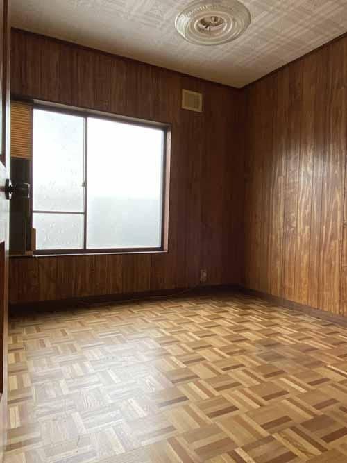 �y���ԁE���r���O�z�@