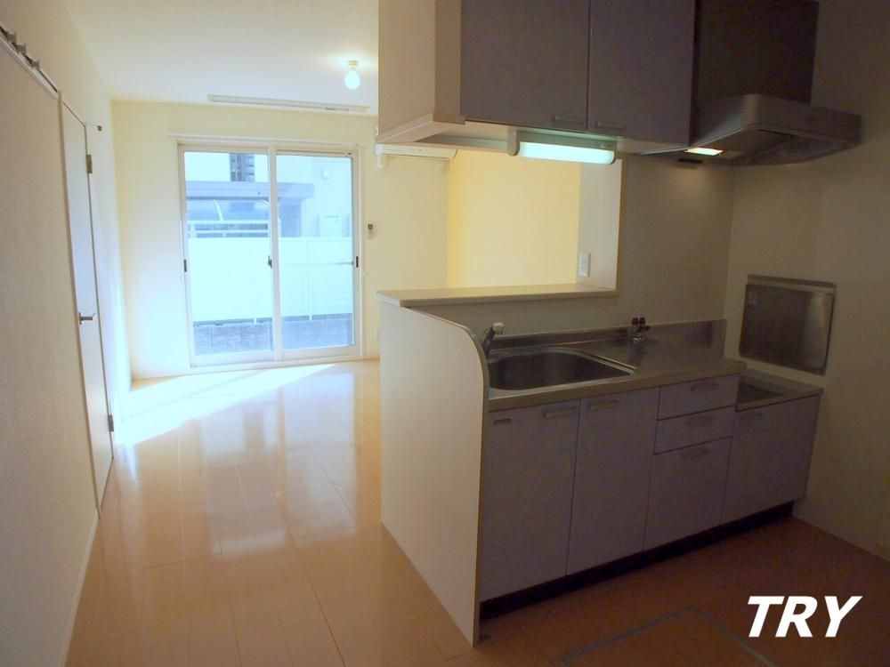 �y���ԁE���r���O�z�@