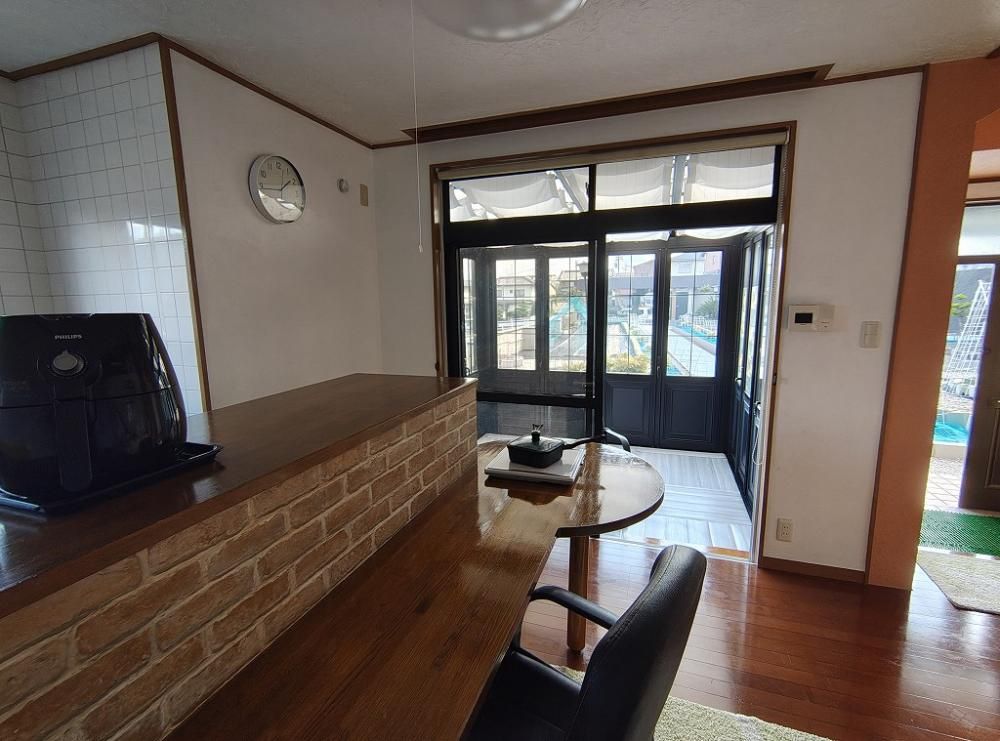 �y���ԁE���r���O�z�@