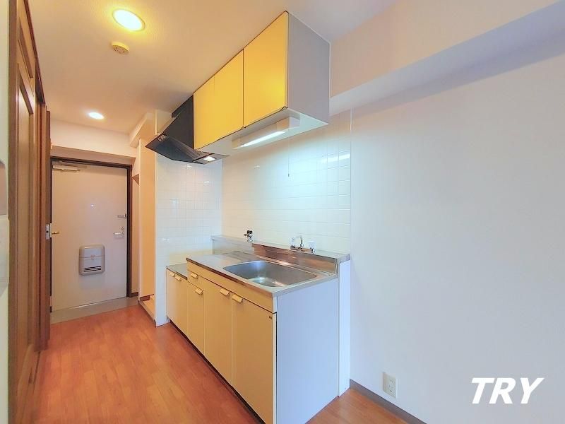 �y�L�b�`���z�@