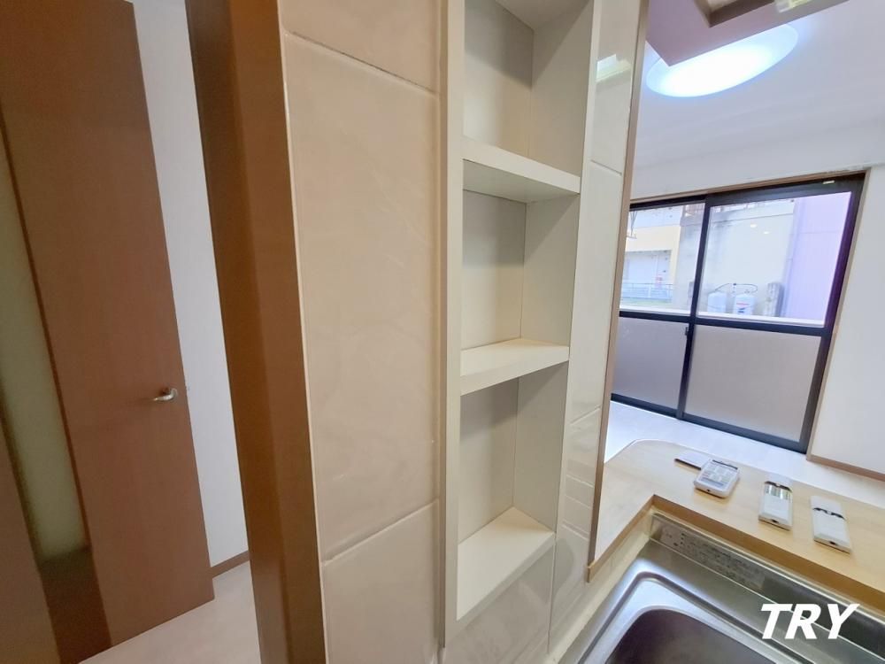 �y�L�b�`���z�@