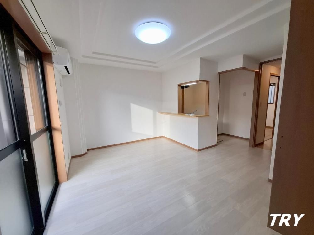 �y�����E���r���O�z�@