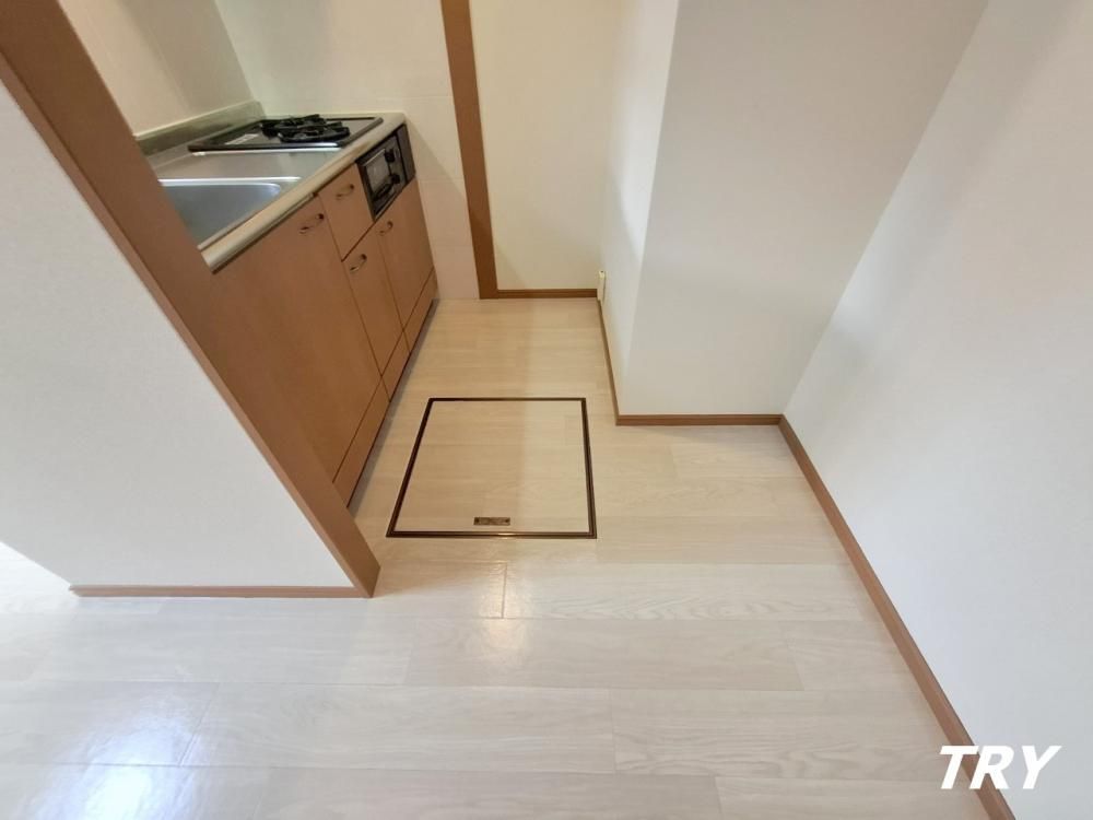 �y�L�b�`���z�@