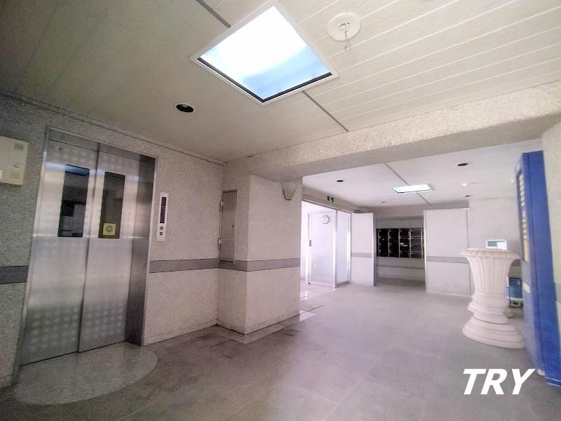 �y�G���g�����X�z�@