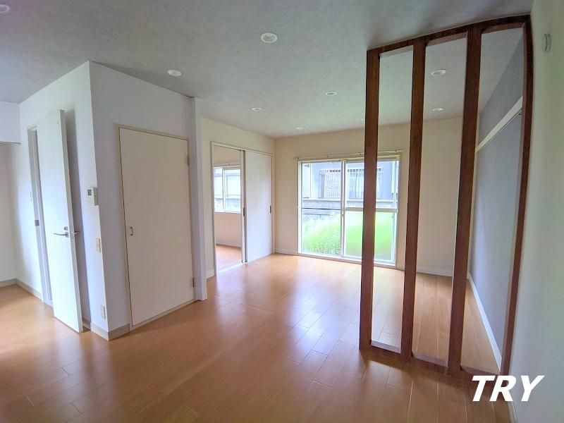 �y���ԁE���r���O�z�@