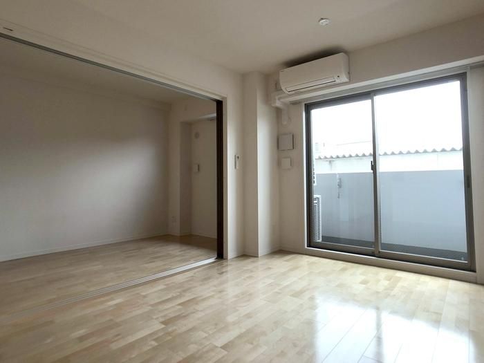 �y�����E���r���O�z�@