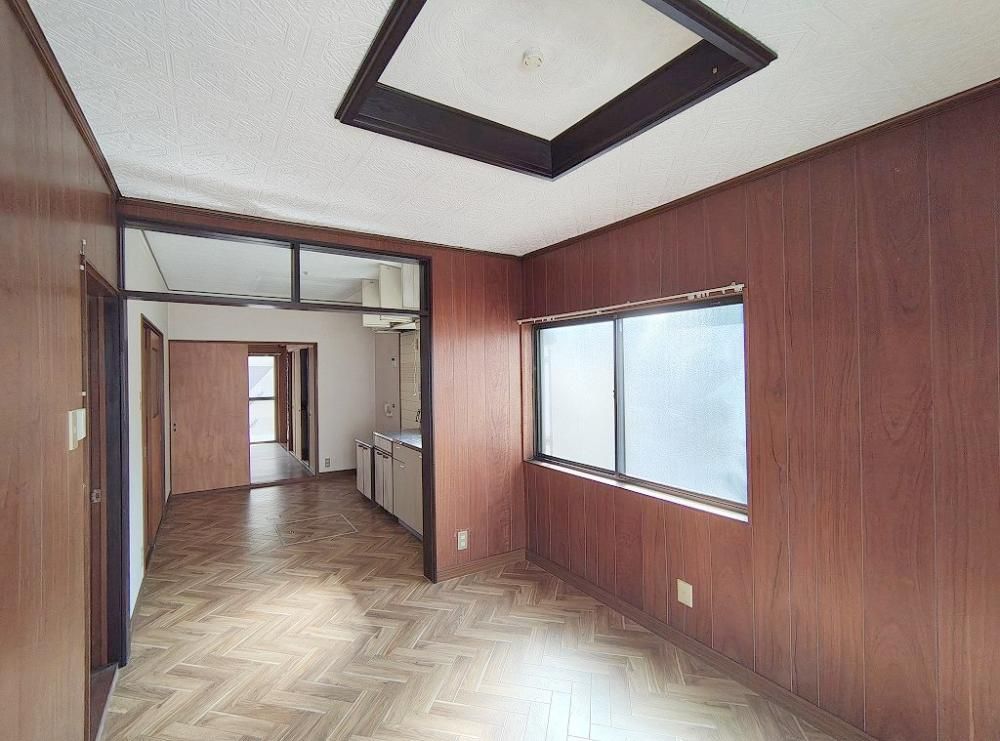 �y�����E���r���O�z�@