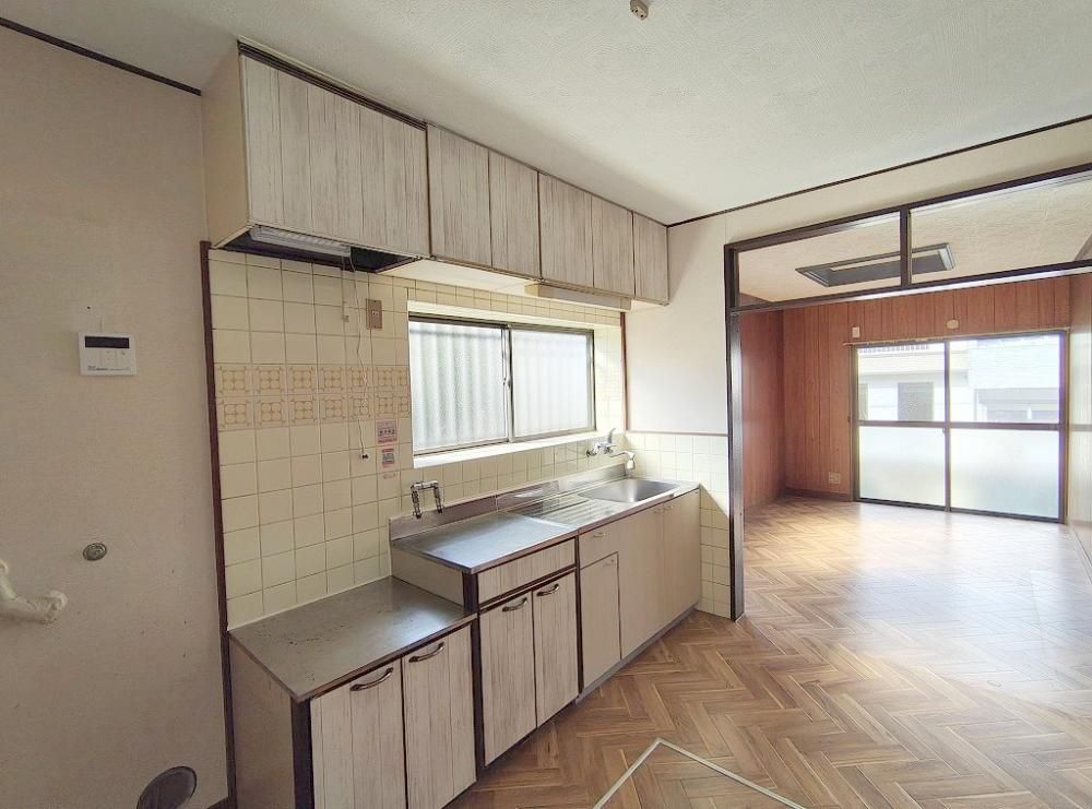 �y�L�b�`���z�@