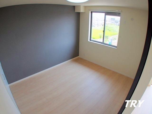 �y�Q���z�@