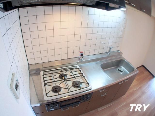 �y�L�b�`���z�@