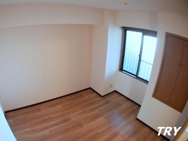 �y�Q���z�@