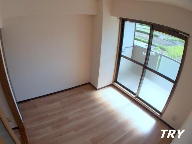 �y�Q���z�@