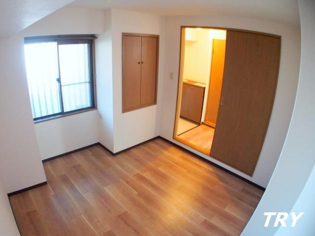 �y�Q���z�@