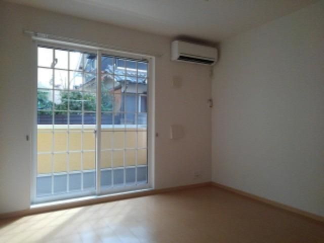 �y���ԁE���r���O�z�@