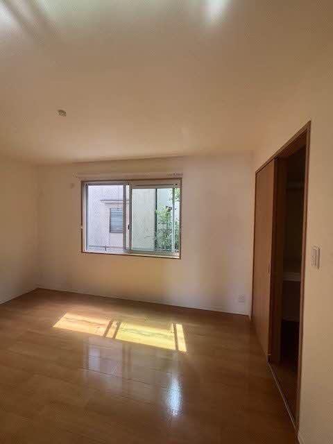 �y���ԁE���r���O�z�@