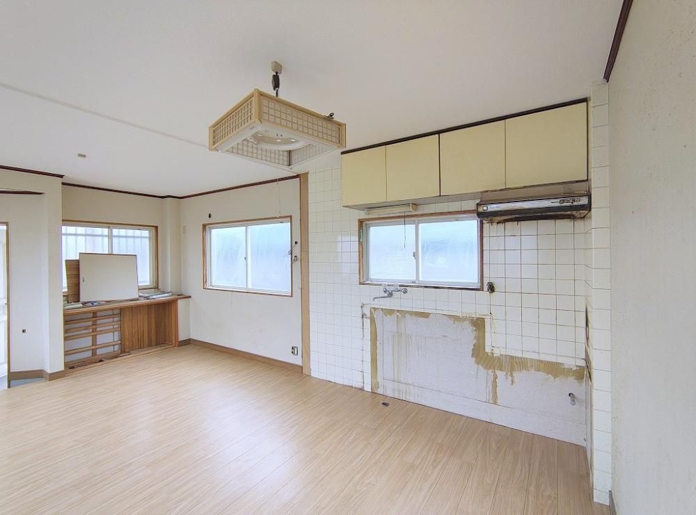 �y�����E���r���O�z�@