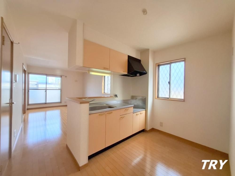 �y���ԁE���r���O�z�@