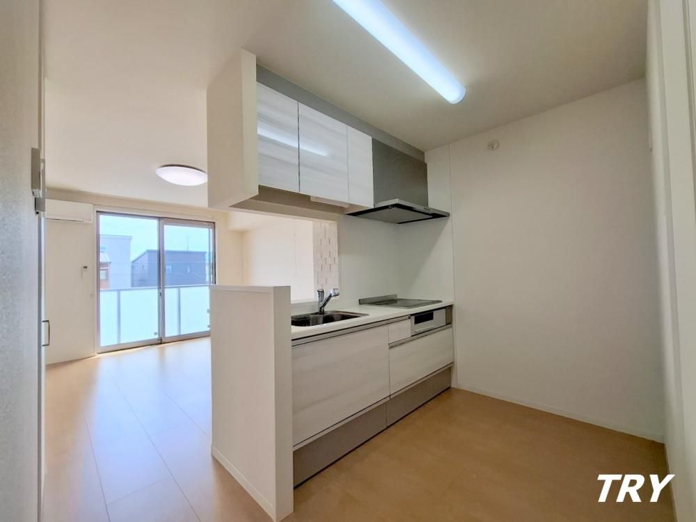 �y���ԁE���r���O�z�@