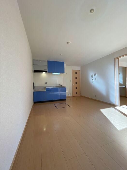 �y���ԁE���r���O�z�@