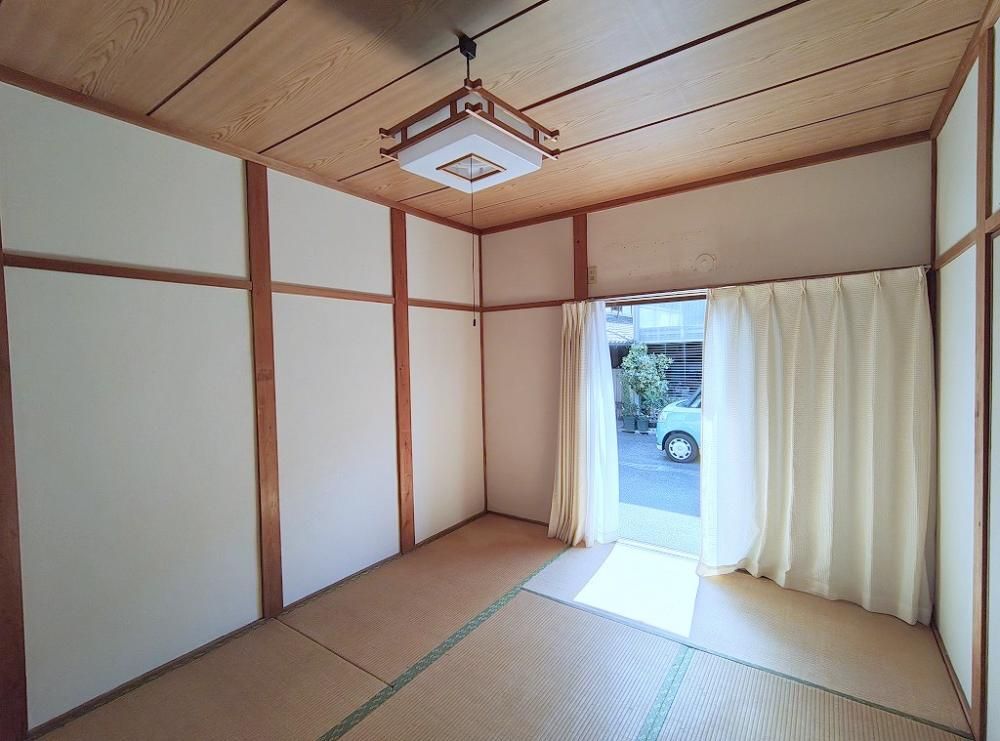 �y���ԁE���r���O�z�@