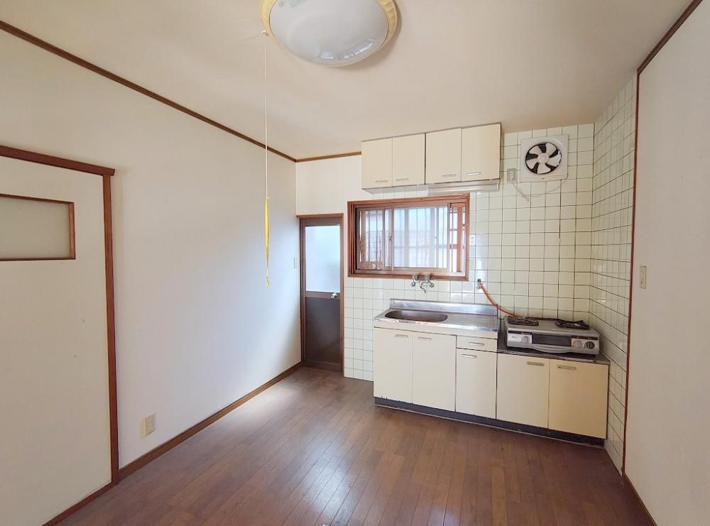 �y�����E���r���O�z�@