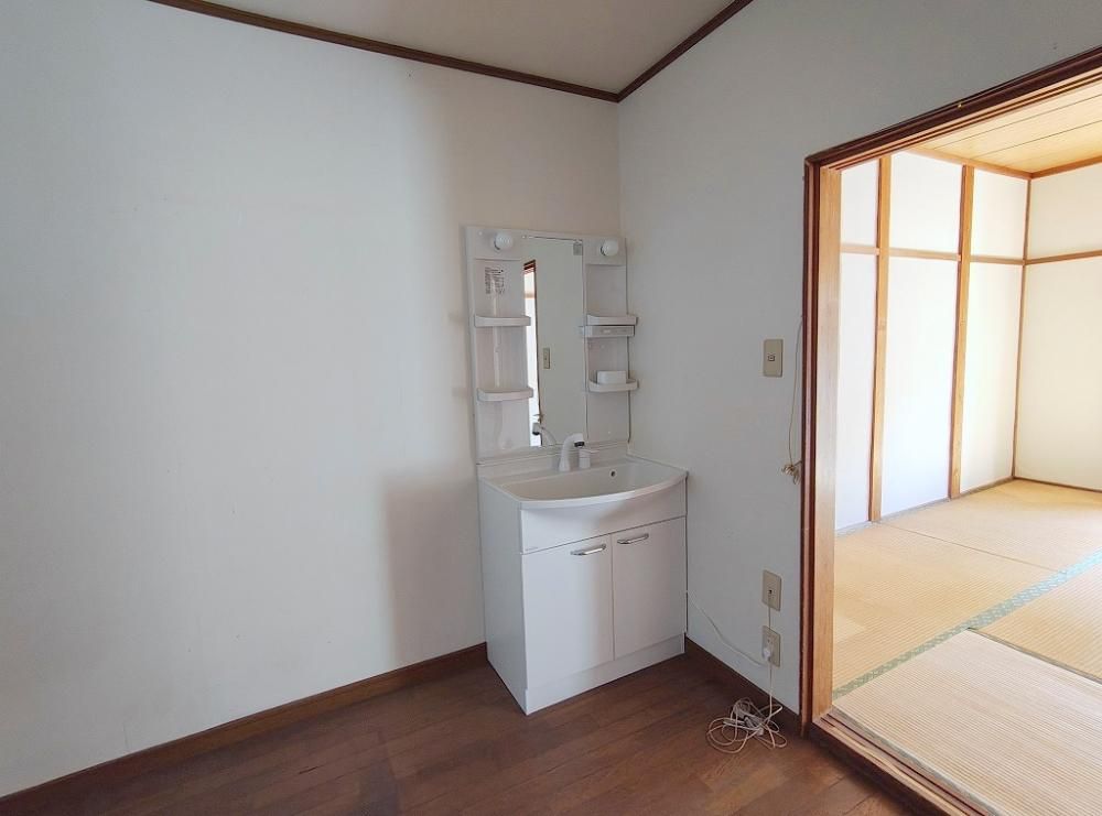 �y�����E���r���O�z�@