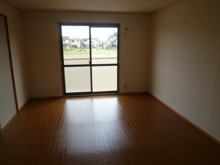 �y���ԁE���r���O�z�@