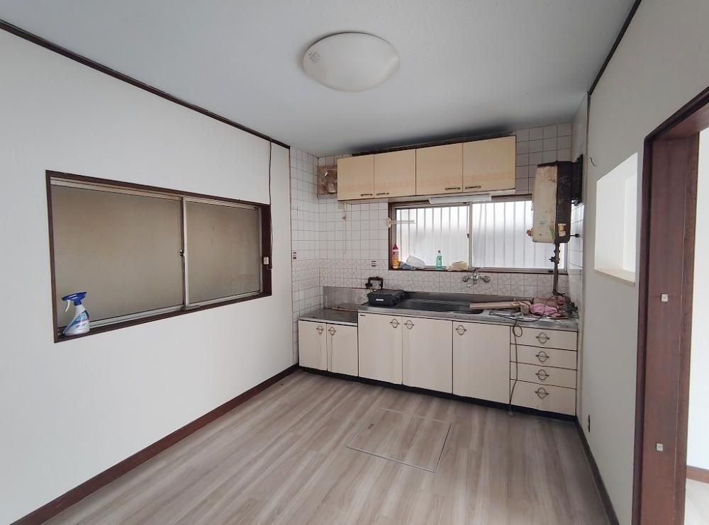 �y�L�b�`���z�@