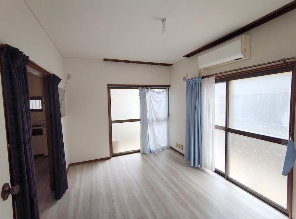 �y���ԁE���r���O�z�@