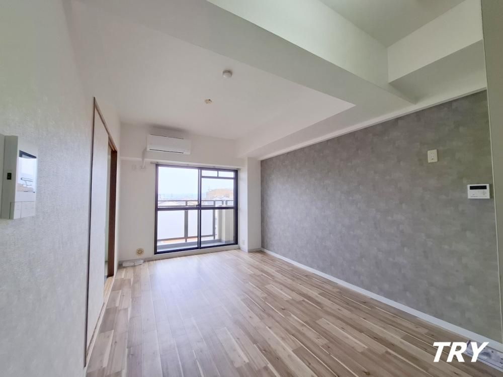 �y�����E���r���O�z�@