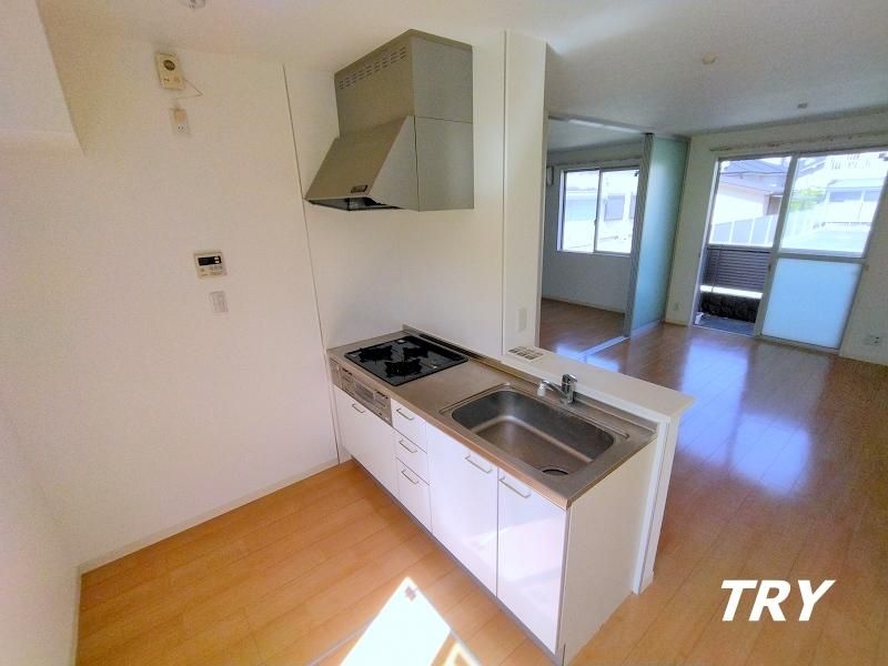 �y�L�b�`���z�@