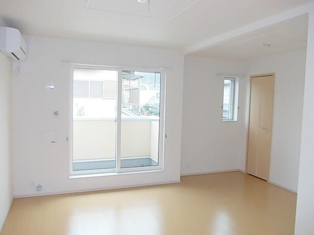 �y���ԁE���r���O�z�@