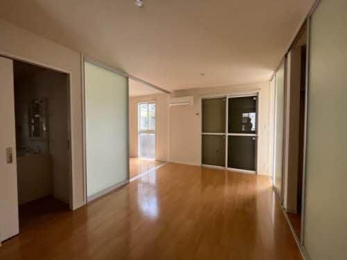 �y���ԁE���r���O�z�@