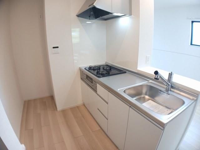 �y�L�b�`���z�@